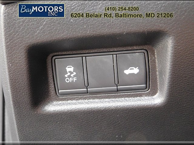 Vehicle image 16 of 27