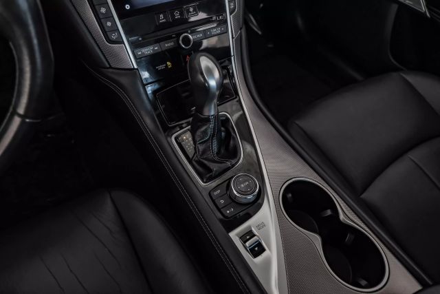 Vehicle image 22 of 58