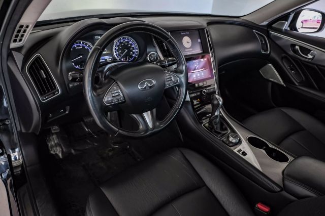 Vehicle image 9 of 58