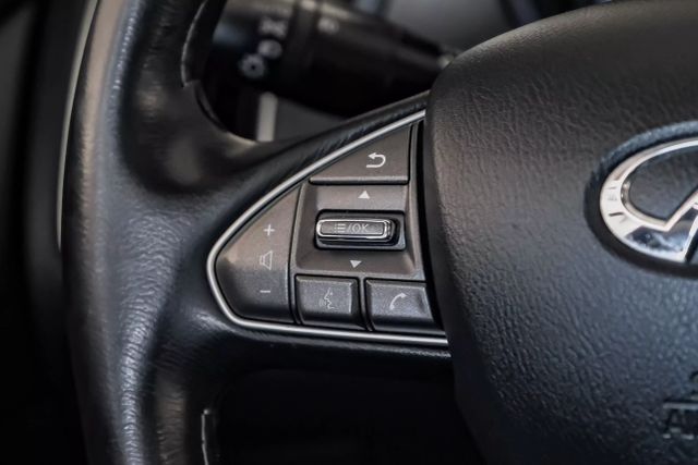 Vehicle image 16 of 58