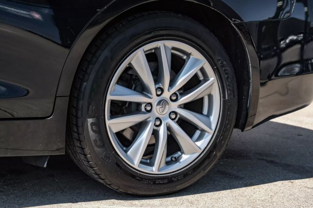 Vehicle image 56 of 58