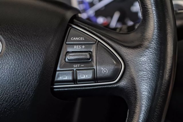 Vehicle image 17 of 58