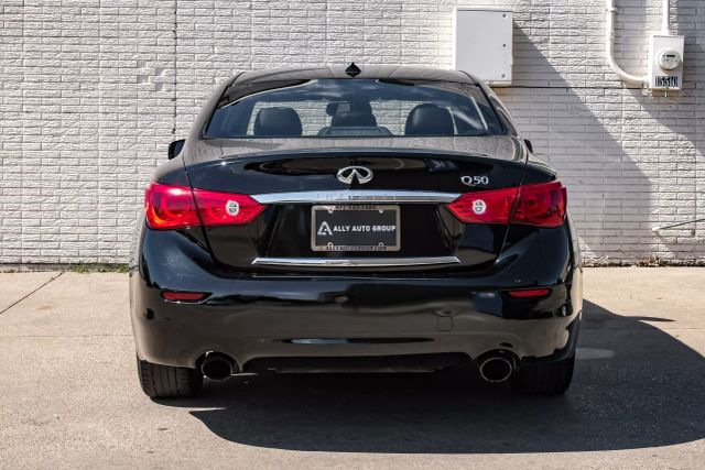 Vehicle image 6 of 58