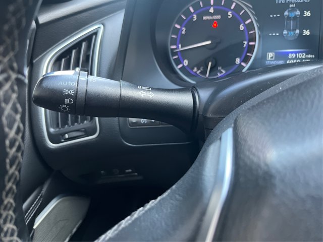 2017 INFINITI Q60 2.0T Premium Image 38 of 47