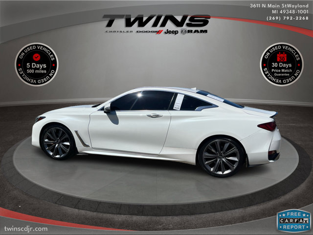 2017 INFINITI Q60 2.0T Premium Image 12 of 47