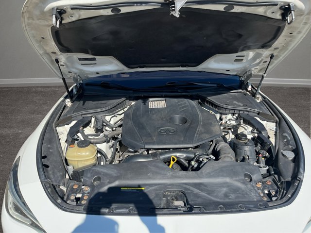 2017 INFINITI Q60 2.0T Premium Image 14 of 47