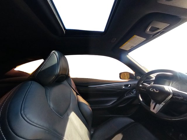 2017 INFINITI Q60 2.0T Premium Image 35 of 47