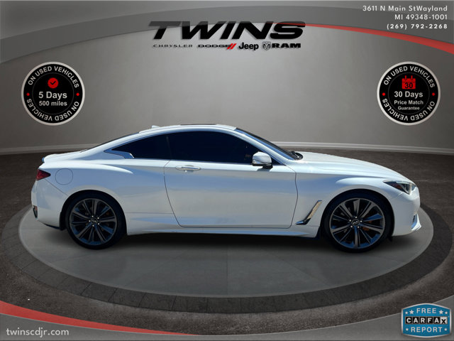 2017 INFINITI Q60 2.0T Premium Image 7 of 47