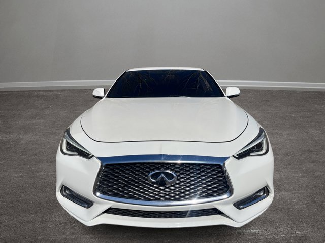 2017 INFINITI Q60 2.0T Premium Image 3 of 47