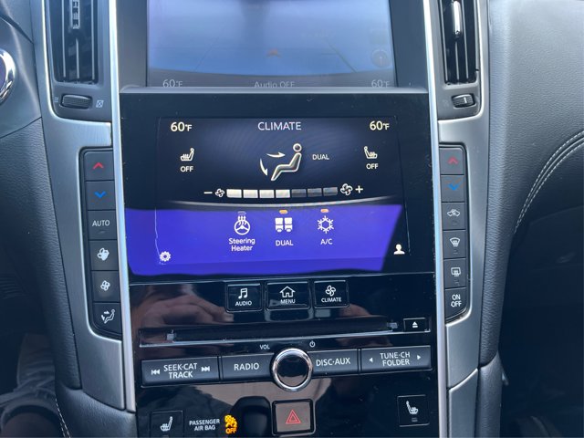 2017 INFINITI Q60 2.0T Premium Image 24 of 47