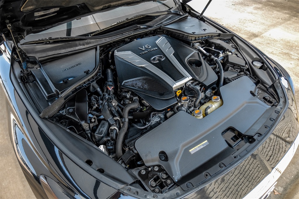 2017 INFINITI Q60 3.0T Premium Image 9 of 54