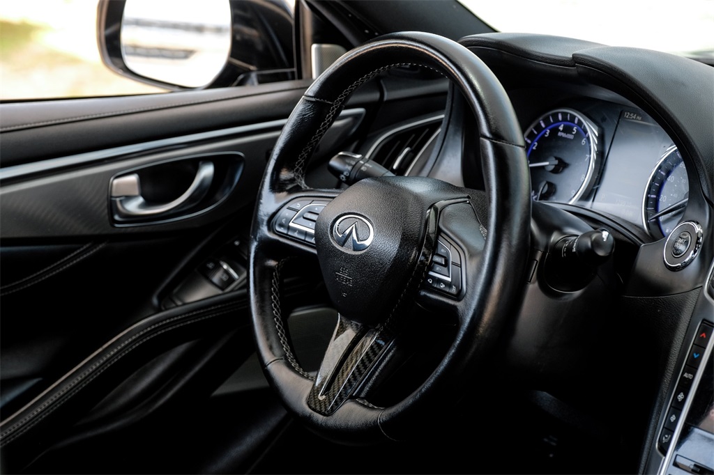 2017 INFINITI Q60 3.0T Premium Image 24 of 54