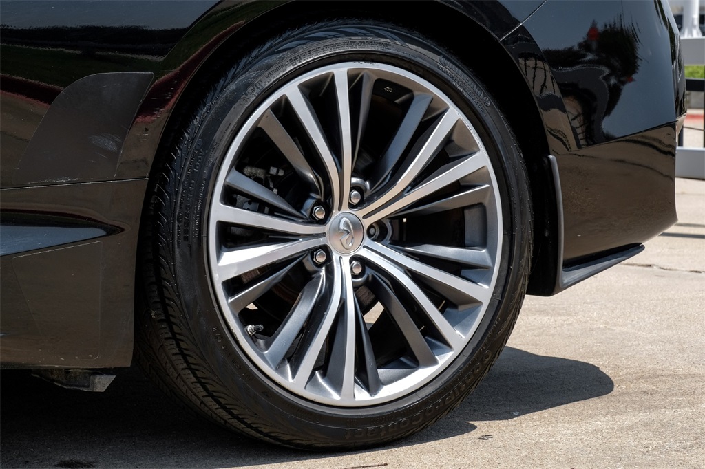 2017 INFINITI Q60 3.0T Premium Image 12 of 54