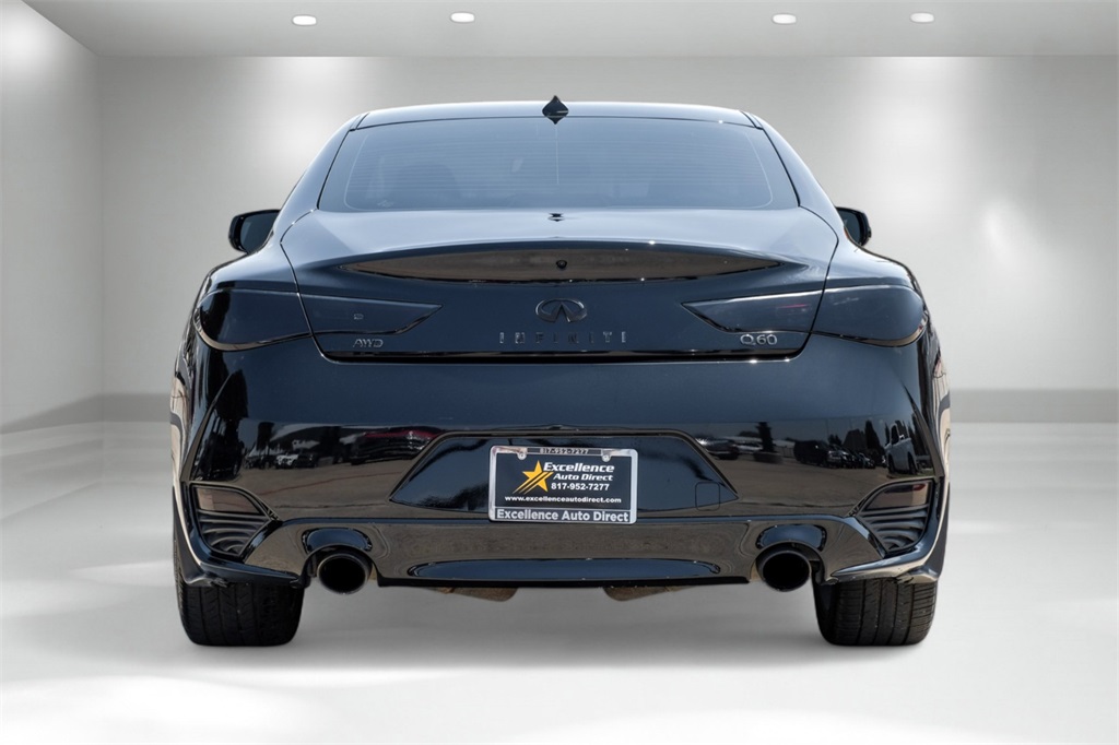 2017 INFINITI Q60 3.0T Premium Image 4 of 54