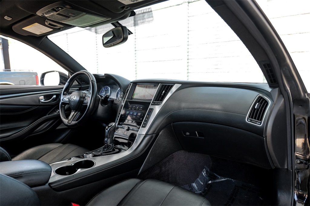 2017 INFINITI Q60 3.0T Premium Image 22 of 54