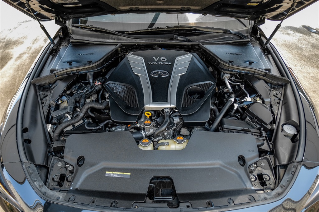 2017 INFINITI Q60 3.0T Premium Image 10 of 54