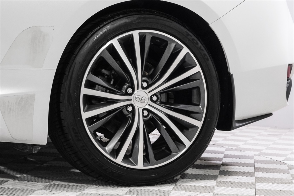 2017 INFINITI Q60 3.0T Premium Image 14 of 64
