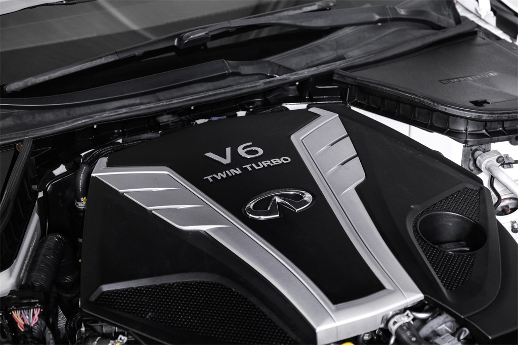 2017 INFINITI Q60 3.0T Premium Image 8 of 64