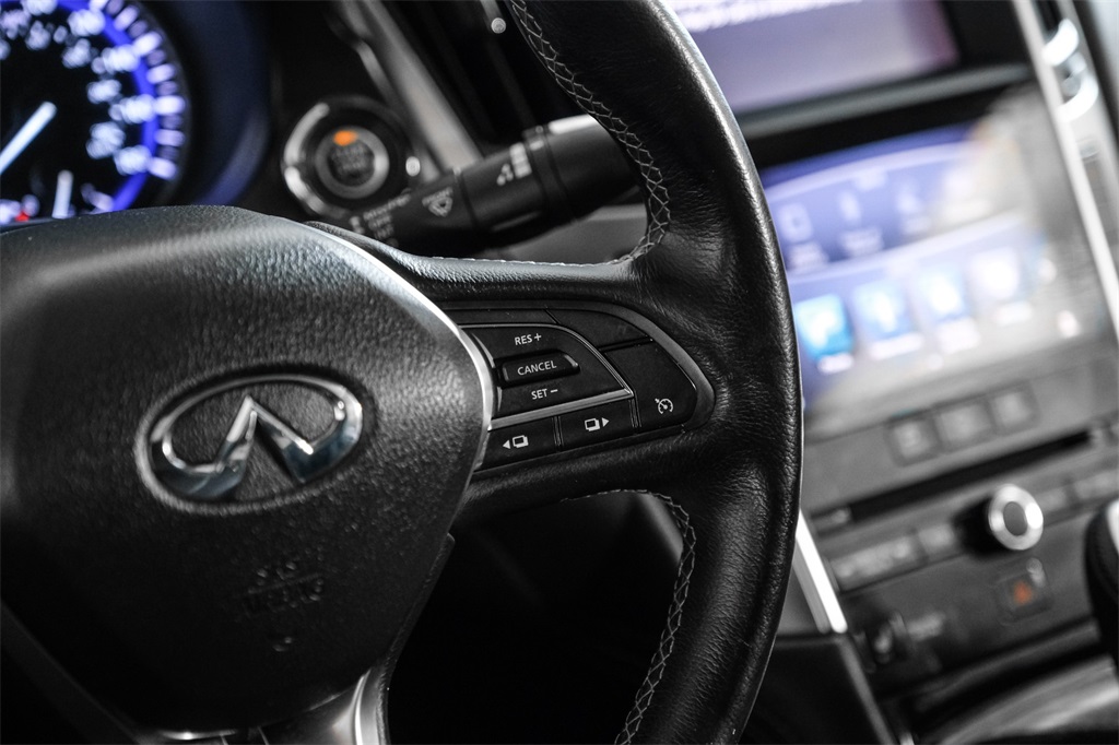 2017 INFINITI Q60 3.0T Premium Image 25 of 64