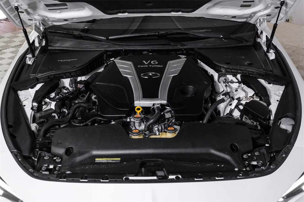 2017 INFINITI Q60 3.0T Premium Image 9 of 64