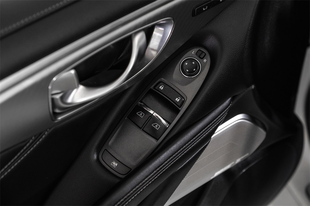 2017 INFINITI Q60 3.0T Premium Image 43 of 64