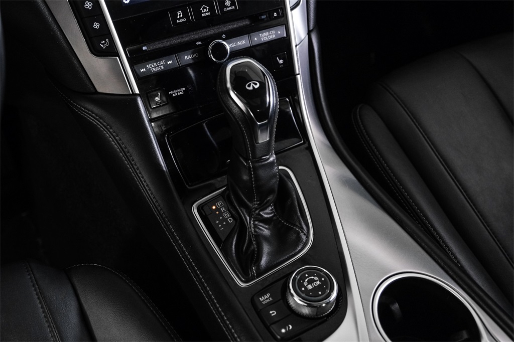 2017 INFINITI Q60 3.0T Premium Image 36 of 64