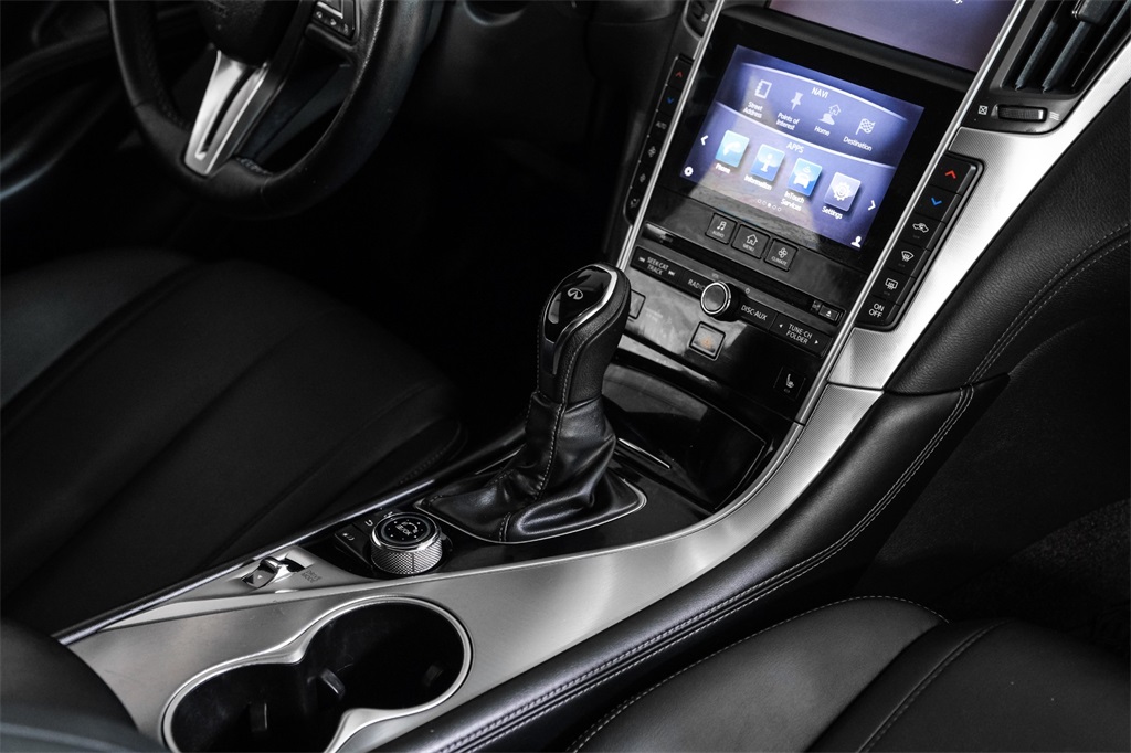 2017 INFINITI Q60 3.0T Premium Image 37 of 64