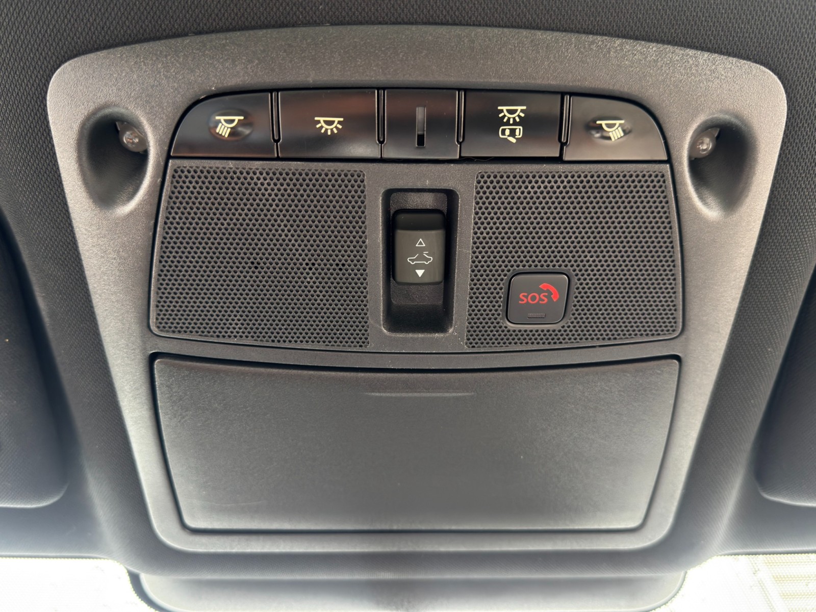 Vehicle image 38 of 46
