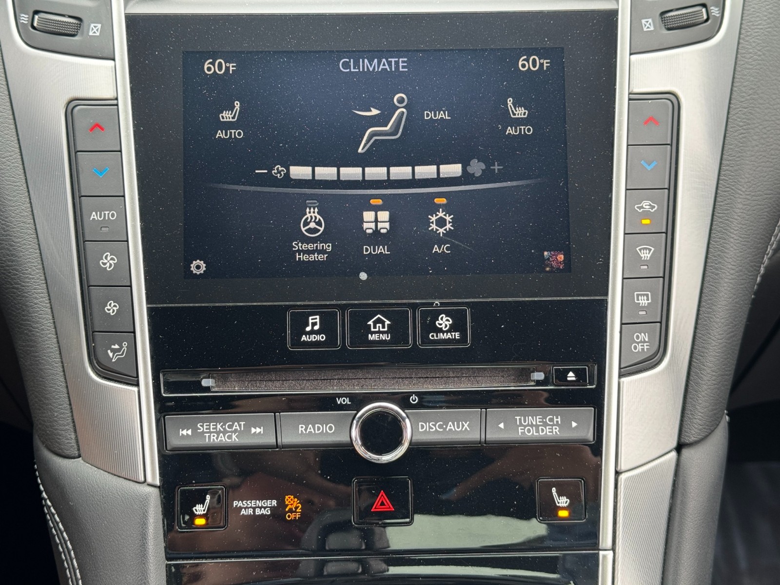 Vehicle image 28 of 46