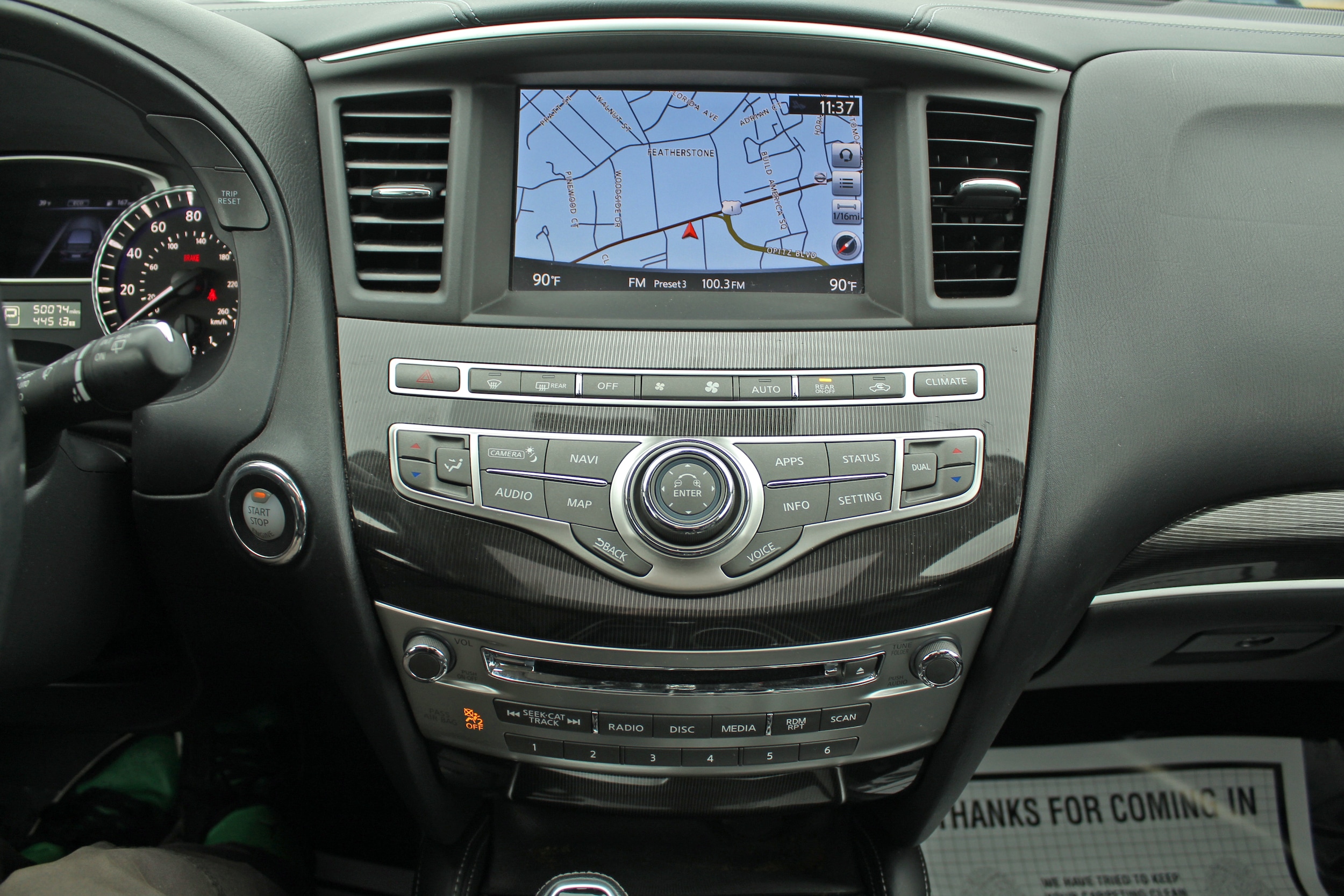 2017 INFINITI QX60 Base Image 13 of 25