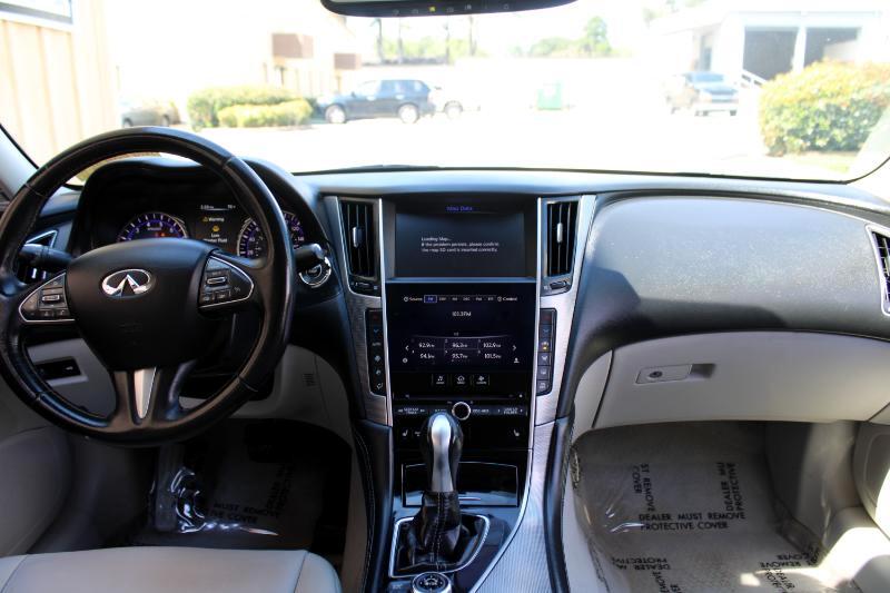 2017 INFINITI Q50 3.0T Signature Edition Image 20 of 30