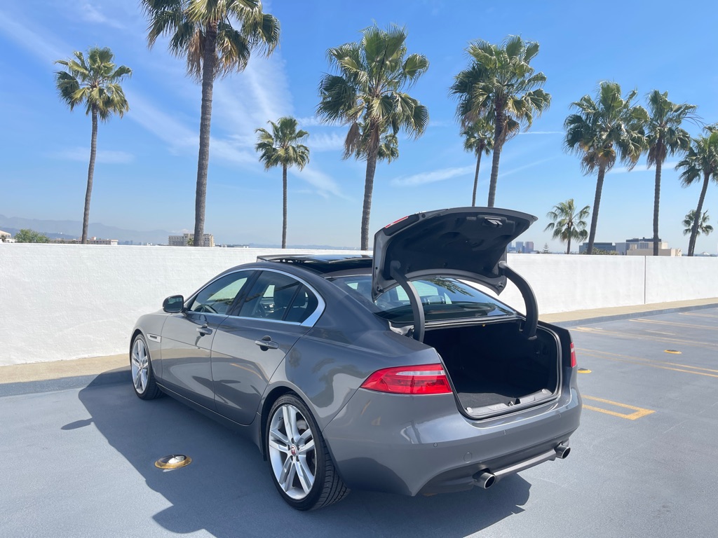 Vehicle image 41 of 67