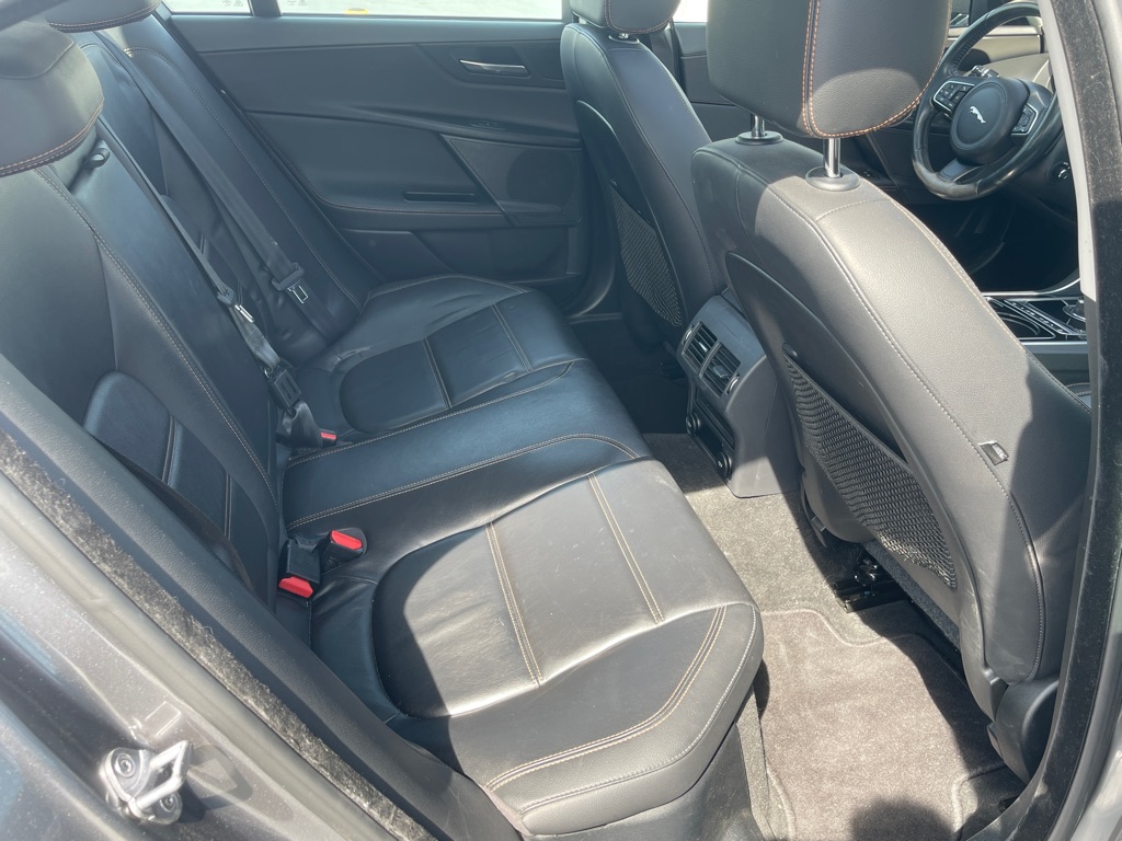 Vehicle image 52 of 67
