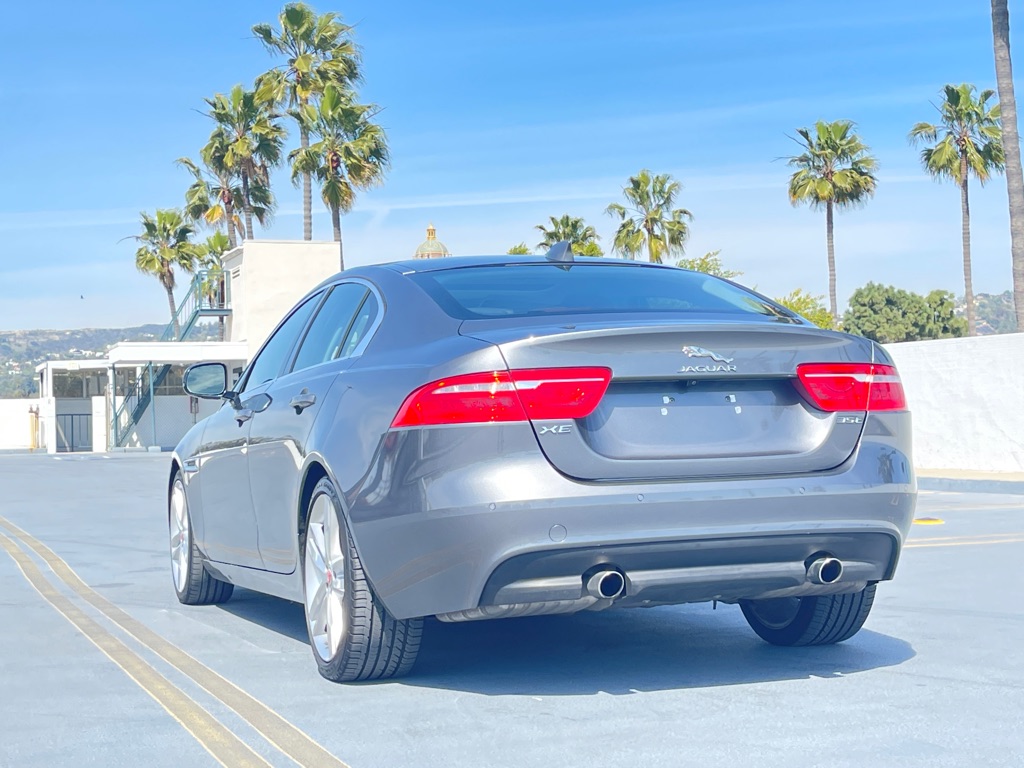 Vehicle image 13 of 67
