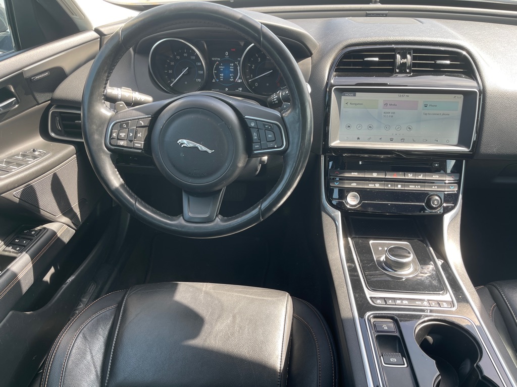Vehicle image 65 of 67
