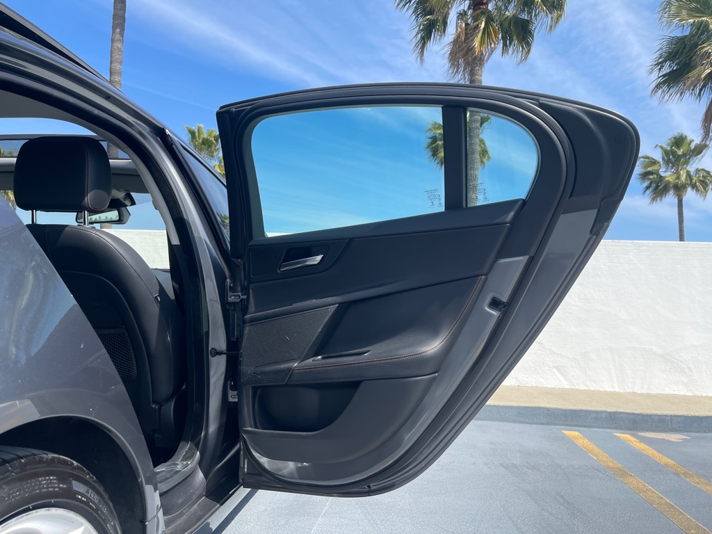 Vehicle image 45 of 67
