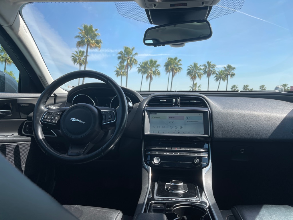 Vehicle image 56 of 67