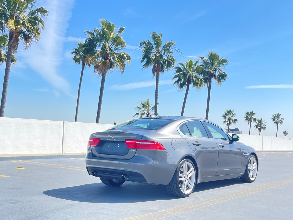 Vehicle image 3 of 67