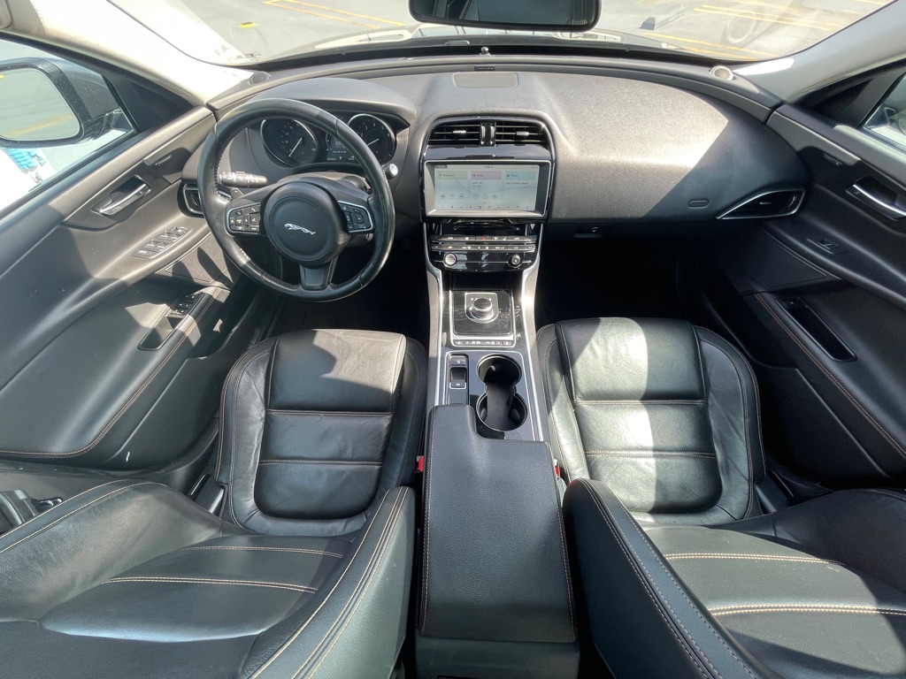 Vehicle image 59 of 67
