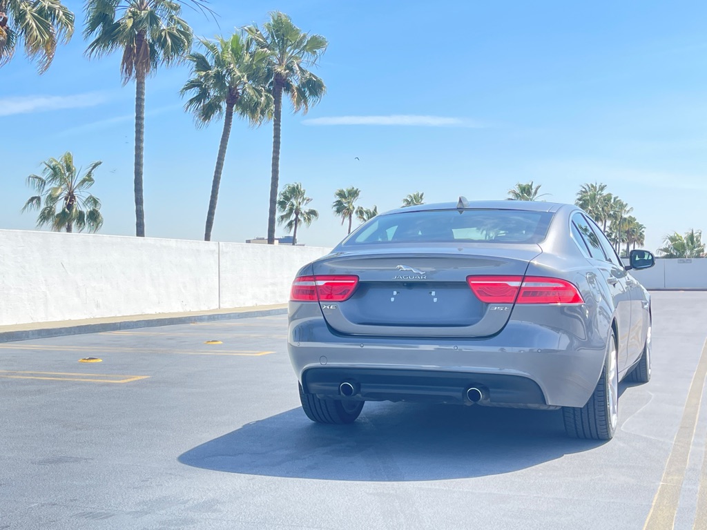 Vehicle image 35 of 67