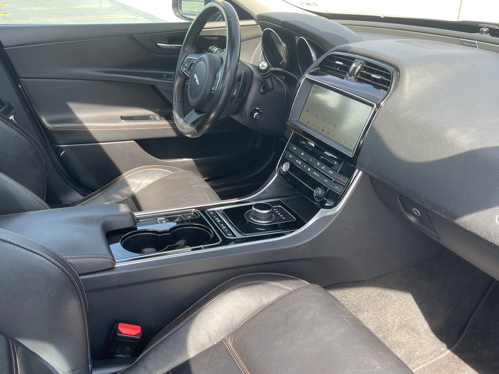 Vehicle image 55 of 67