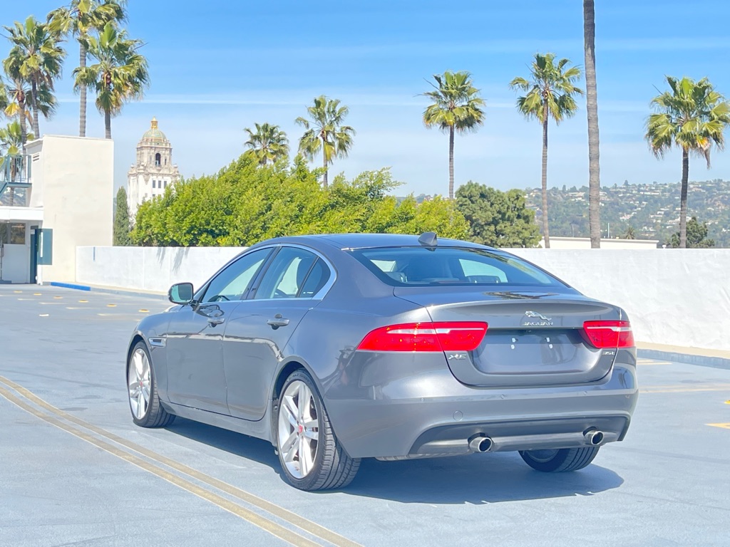 Vehicle image 14 of 67