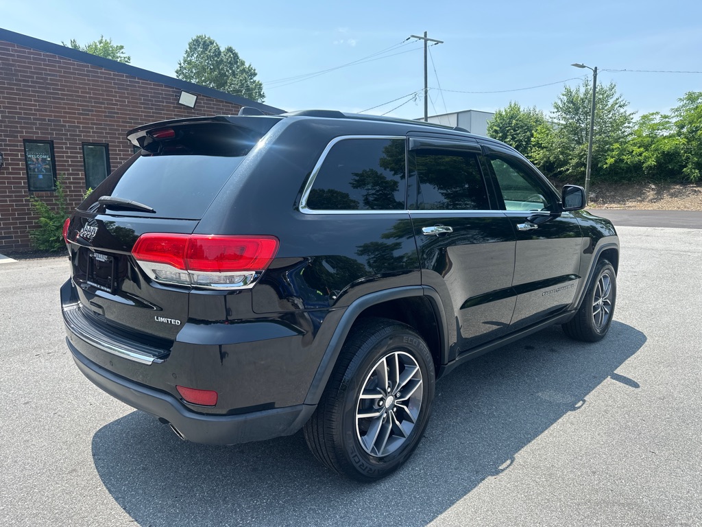 Vehicle image 5 of 45