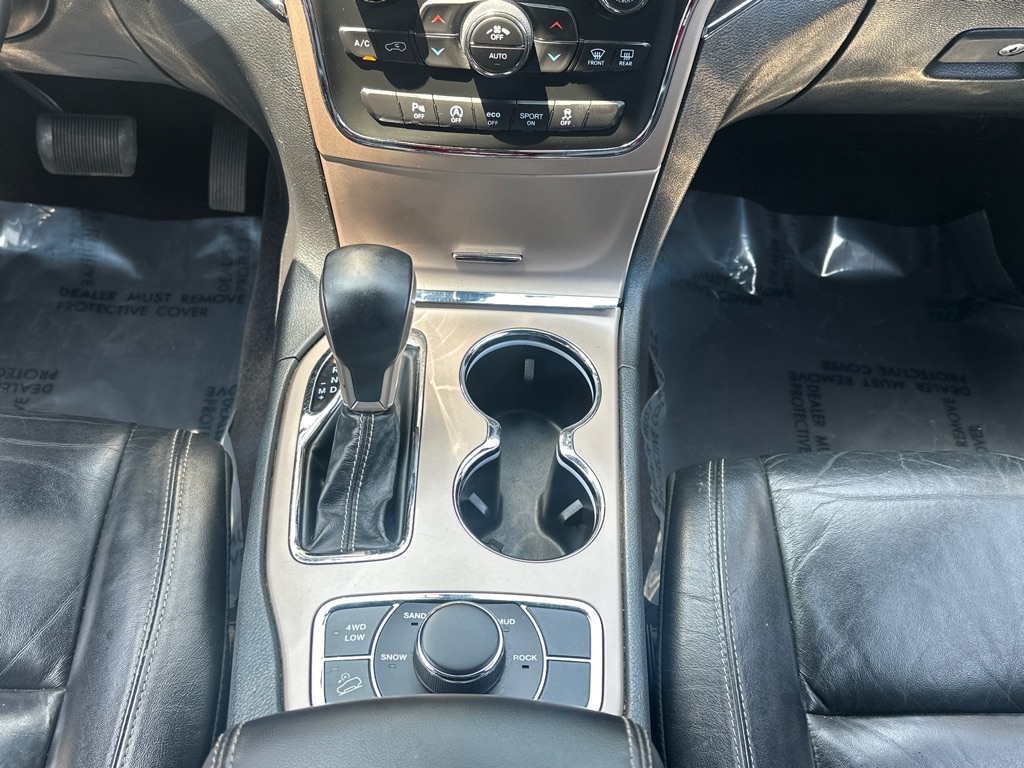 Vehicle image 31 of 45
