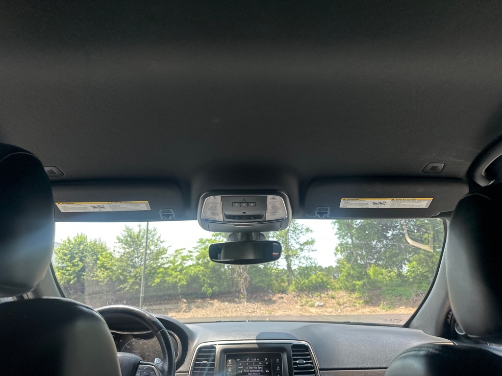 Vehicle image 23 of 45