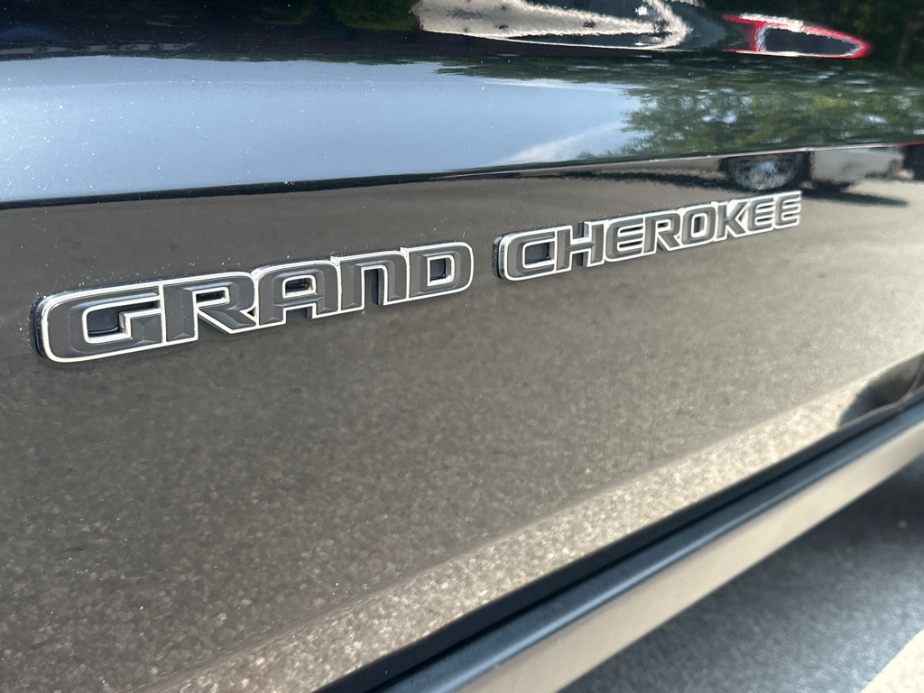 Vehicle image 34 of 45
