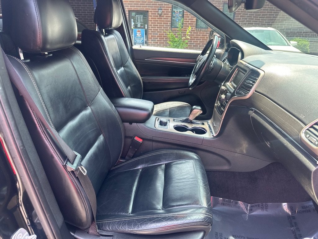 Vehicle image 14 of 45