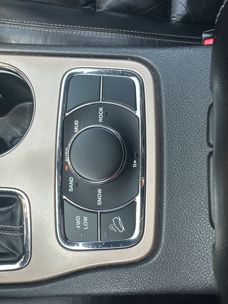 Vehicle image 44 of 45