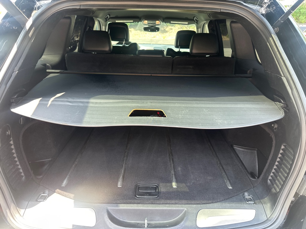 Vehicle image 11 of 45