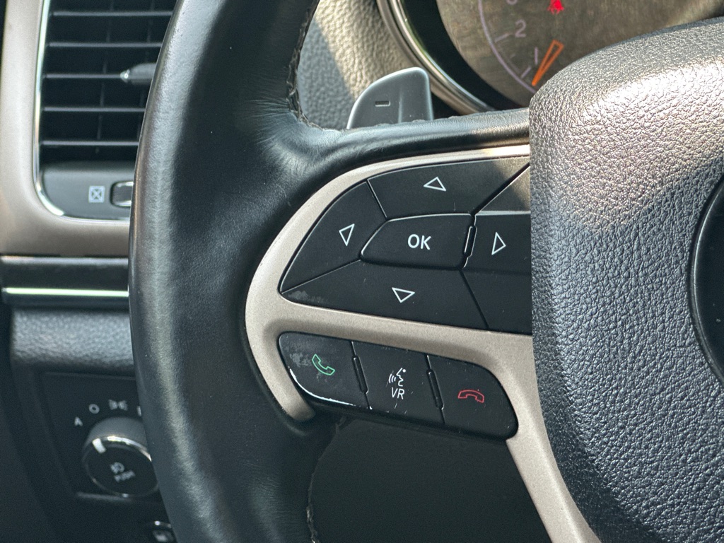 Vehicle image 37 of 45